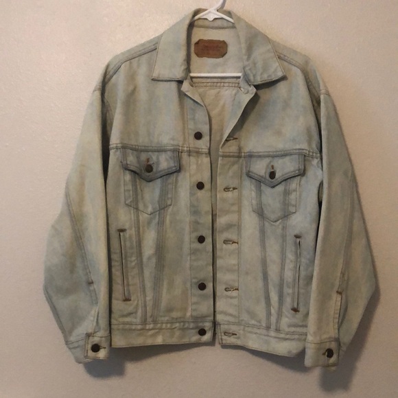 Vintage Levi’s Lightwash Denim Jacket